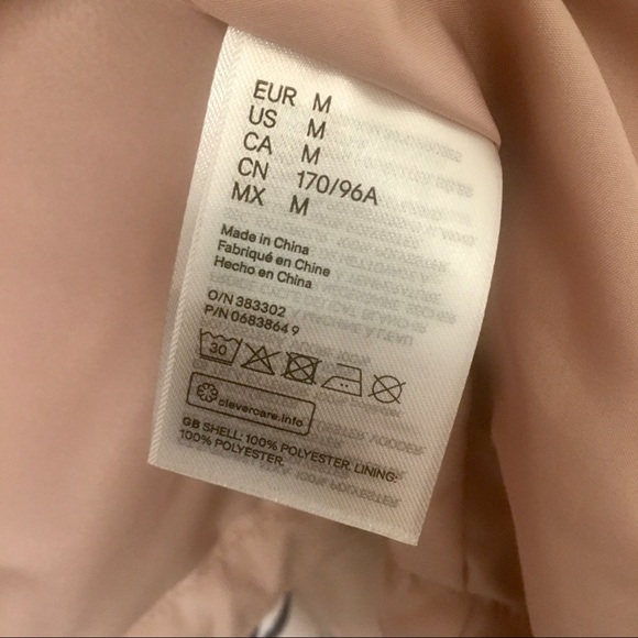 Women’s Windbreaker - Picture 4 of 4